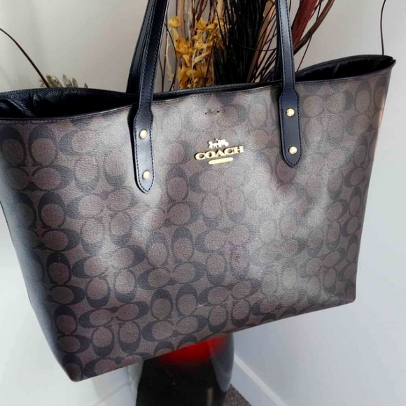 Coach bag - Picture 1 of 2